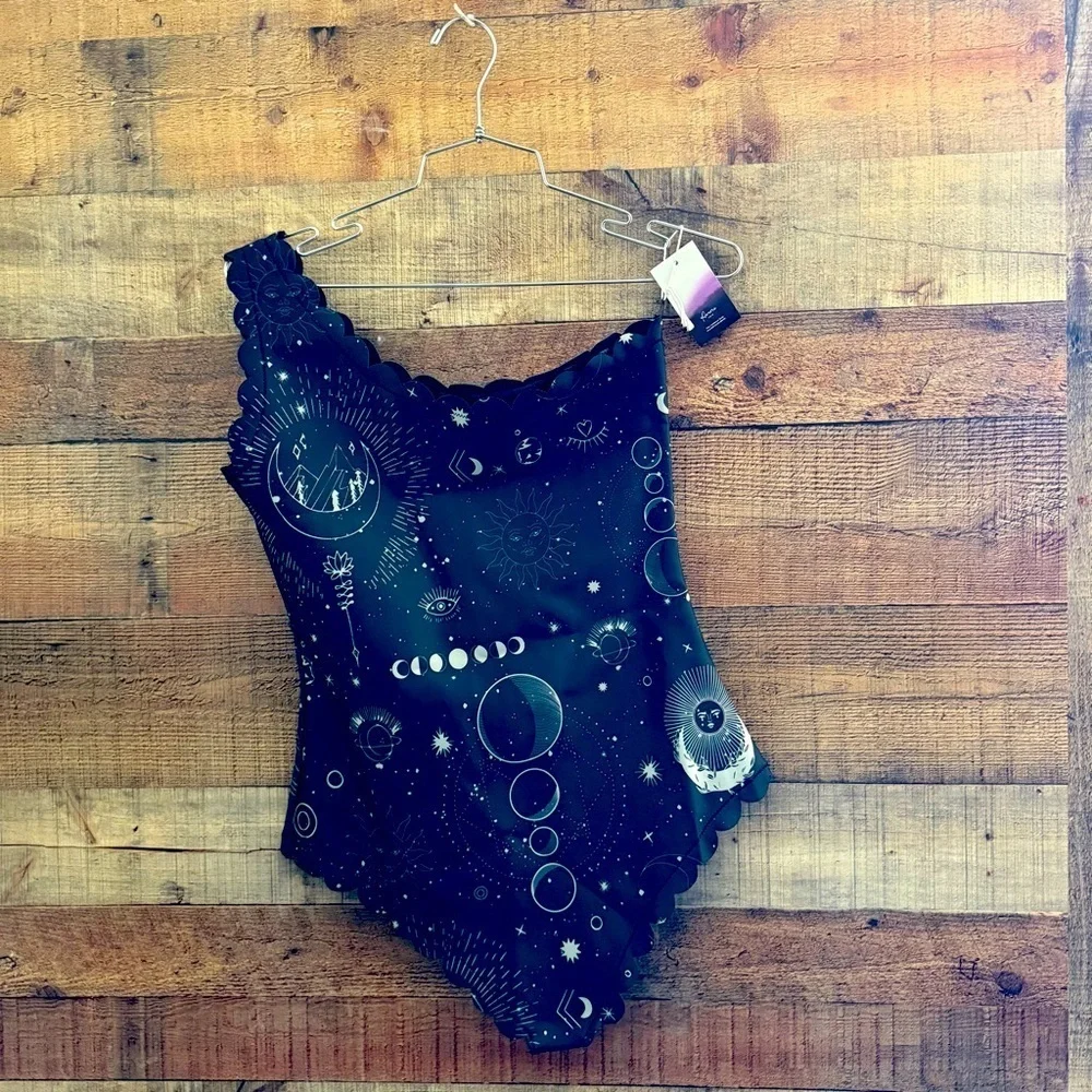NWT Averie Stella Scalloped One Piece - Picture 2 of 11